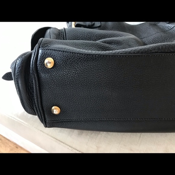 Prada tote-$1100 on another sellers closet - Picture 7 of 15